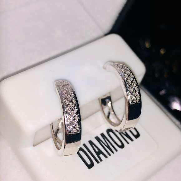 10k white gold vermeil real diamond Huggie hoop earrings best gift huge sale WOW - Picture 4 of 7